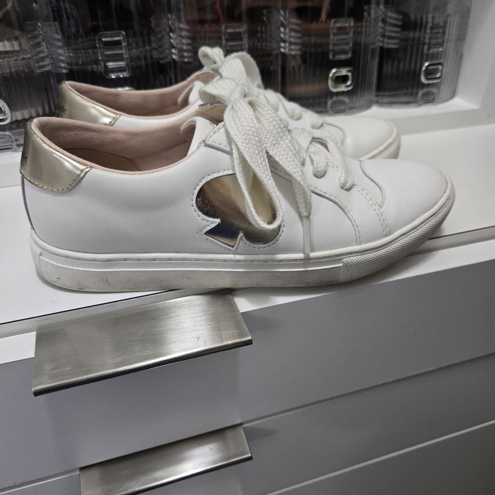 Kate spade sneakers White Leather Low-Top Sneakers with Metallic Accent